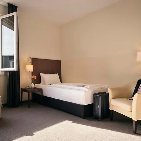 Hotel The Cloud One Frankfurt - Metropolitan 4*