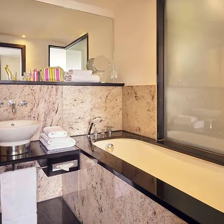 호텔 The Cloud One Frankfurt - Metropolitan 4*