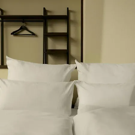 Hotel The Cloud One Frankfurt-metropolitan 4*